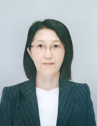 右高 潤子