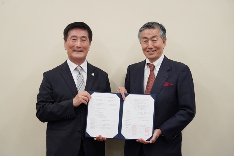 包括的連携協定締結の様子