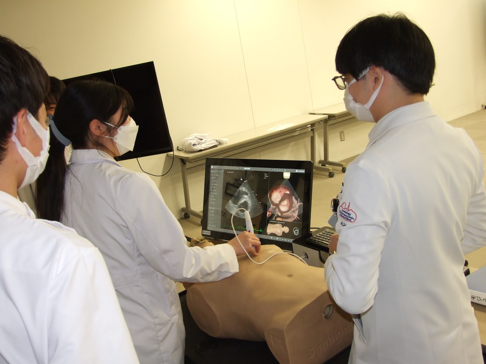 勉学に励む学生